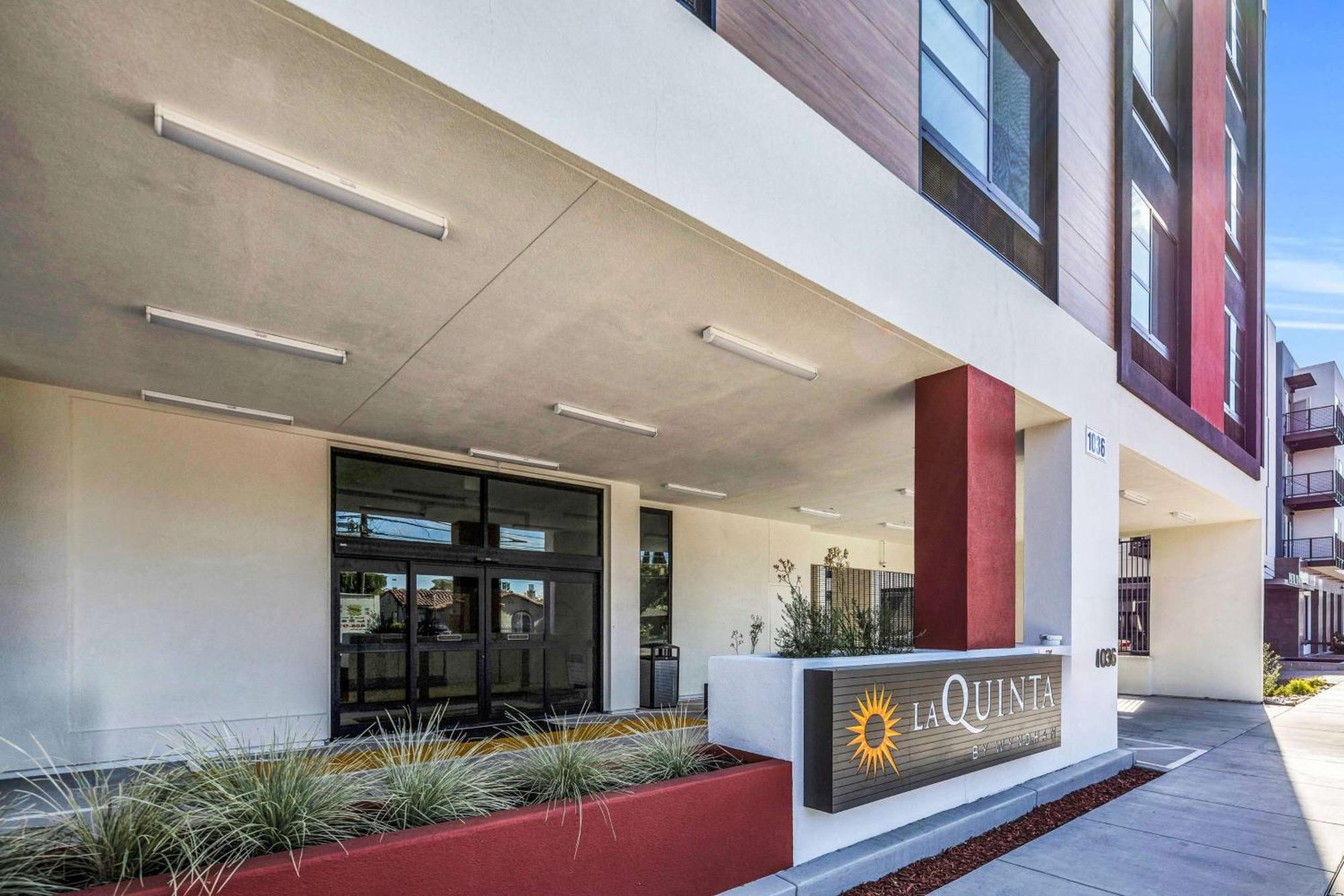 La Quinta Inn & Suites By Wyndham San Jose Airport-Downtown Exterior photo