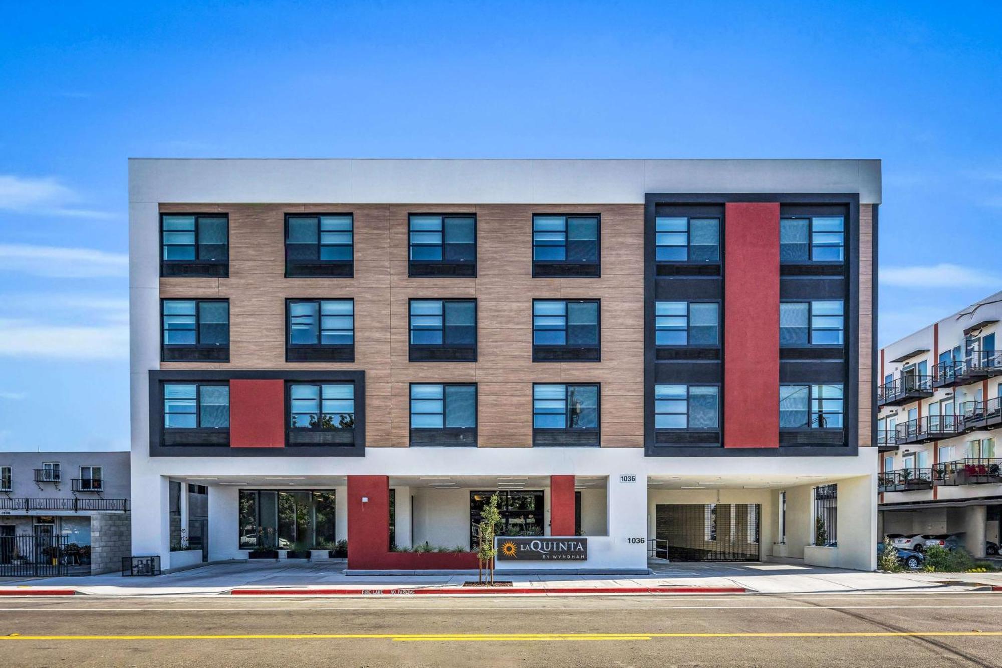 La Quinta Inn & Suites By Wyndham San Jose Airport-Downtown Exterior photo